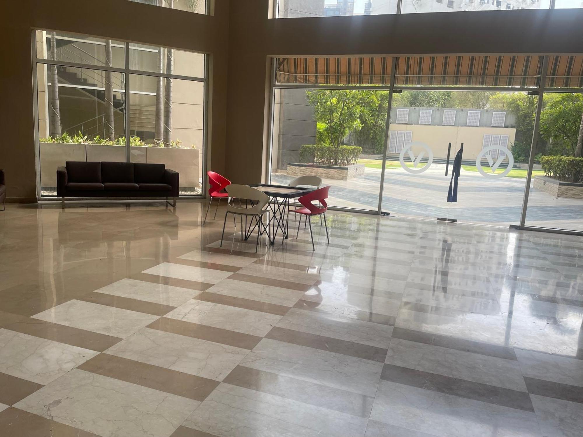 V Retreat Gurgaon Hotel Exterior photo