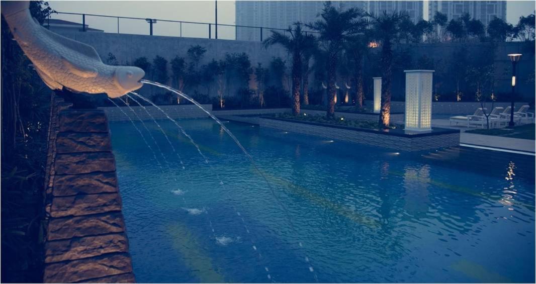 V Retreat Gurgaon Hotel Exterior photo